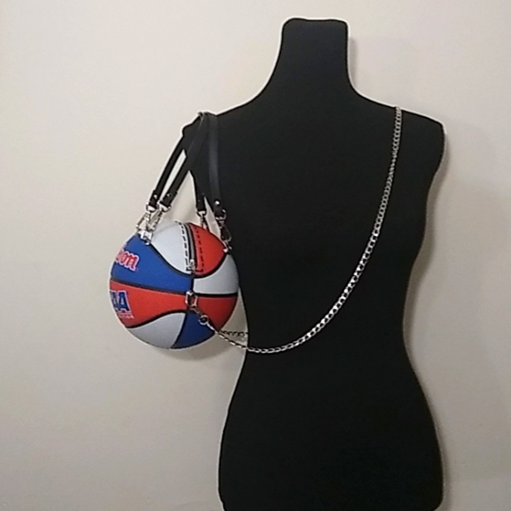 NWT HANDMADE Small RED, WHITE & BLUE Wilson Basketball Purse 🏀 - Picture 8 of 16